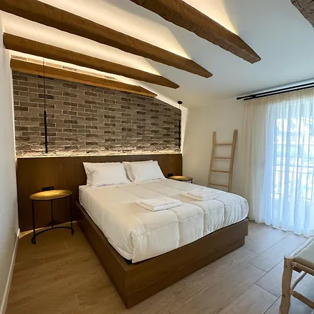 Urban Gem In The Heart Of Naoussa A Stylish Escape Naousa (Imathia)