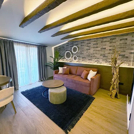 Urban Gem In The Heart Of Naoussa A Stylish Escape Apartment Naousa (Imathia)