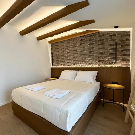 Apartment Urban Gem In The Heart Of Naoussa A Stylish Escape