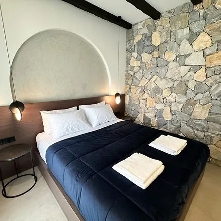 Apartment Urban Gem In The Heart Of Naoussa A Stylish Escape *
