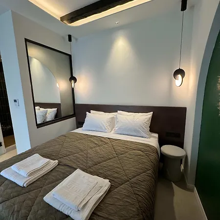 Urban Gem In The Heart Of Naoussa A Stylish Escape Apartment Naousa (Imathia)