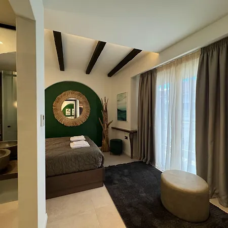 Urban Gem In The Heart Of Naoussa A Stylish Escape * Naousa (Imathia)