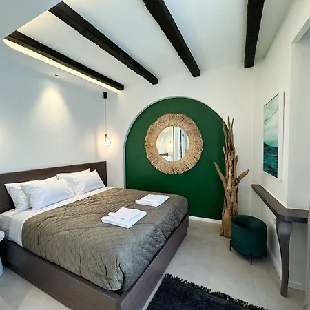 Urban Gem In The Heart Of Naoussa A Stylish Escape Apartment *