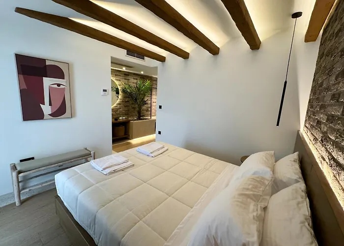 Urban Gem In The Heart Of Naoussa A Stylish Escape * Νάουσα Ημαθίας