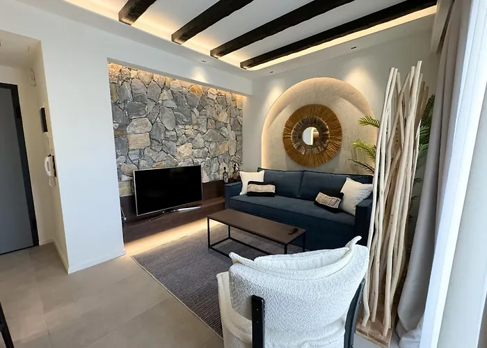 Urban Gem In The Heart Of Naoussa A Stylish Escape Διαμέρισμα Νάουσα Ημαθίας