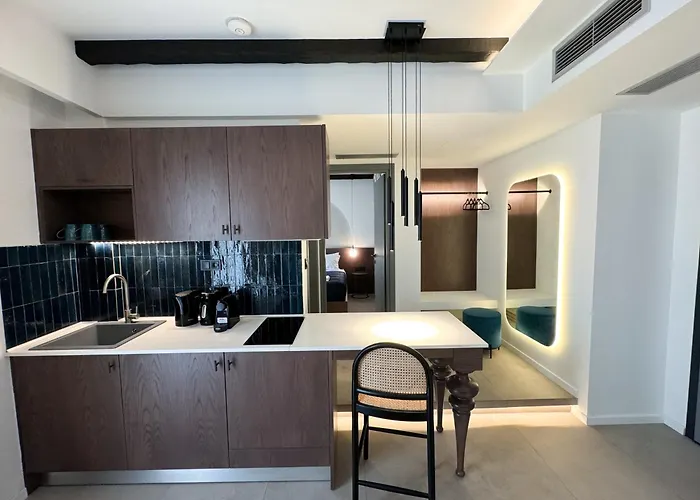 Urban Gem In The Heart Of Naoussa A Stylish Escape Διαμέρισμα Νάουσα Ημαθίας