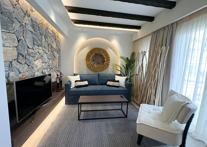 Urban Gem In The Heart Of Naoussa A Stylish Escape * Νάουσα Ημαθίας
