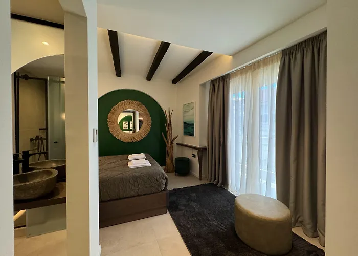 Urban Gem In The Heart Of Naoussa A Stylish Escape * Νάουσα Ημαθίας