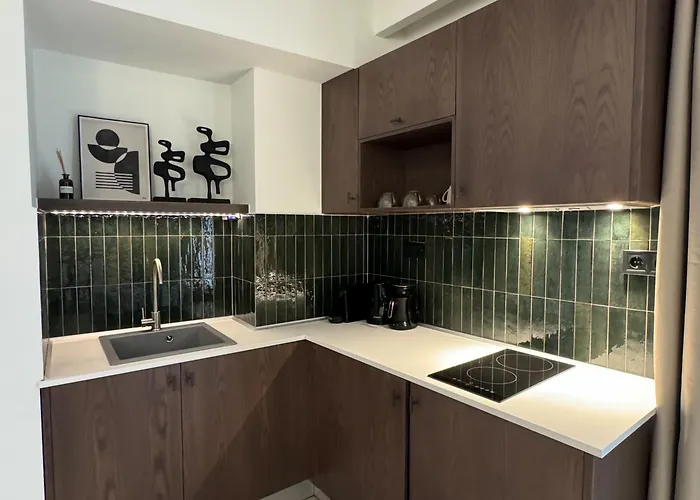 Urban Gem In The Heart Of Naoussa A Stylish Escape Διαμέρισμα *