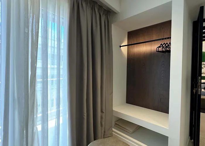 Urban Gem In The Heart Of Naoussa A Stylish Escape Διαμέρισμα *